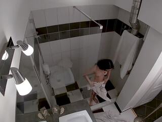 Tersembunyi kamera - seks tiga orang pancuran air, gratis dewasa video klip 72 | xhamster